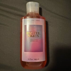 Bath & Body Works Pastel Skies Shower Gel - Pink and Purple
